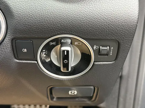 MERCEDES-BENZ SLK250 AMG SPORT CDI BLUE