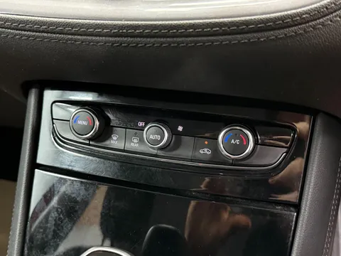 VAUXHALL GRANDLAND X 1.2 Turbo Business Edition Nav 5dr Auto