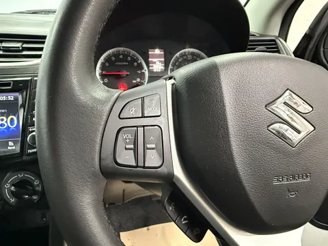 SUZUKI SWIFT 1.2 SZ3 5dr