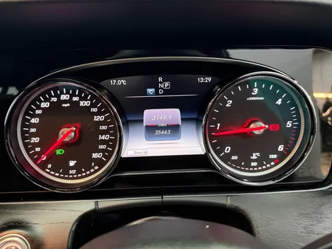 MERCEDES-BENZ E CLASS E220d AMG Line 4dr 9G-Tronic