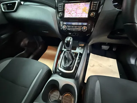 NISSAN QASHQAI 1.3 DiG-T 160 Acenta Premium 5dr DCT