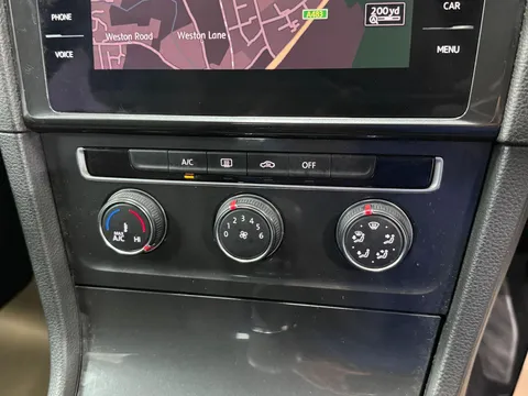 VOLKSWAGEN GOLF 1.4 TSI SE [Nav] 5dr