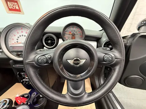 MINI CONVERTIBLE 1.6 Cooper D 2dr