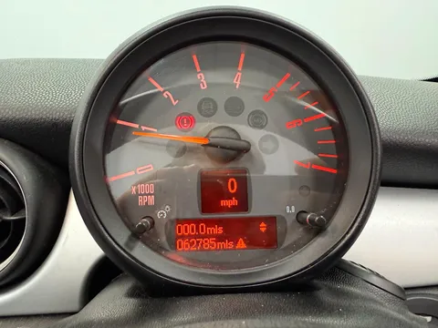 MINI CONVERTIBLE 1.6 Cooper D 2dr