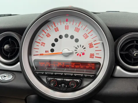 MINI CONVERTIBLE 1.6 Cooper D 2dr