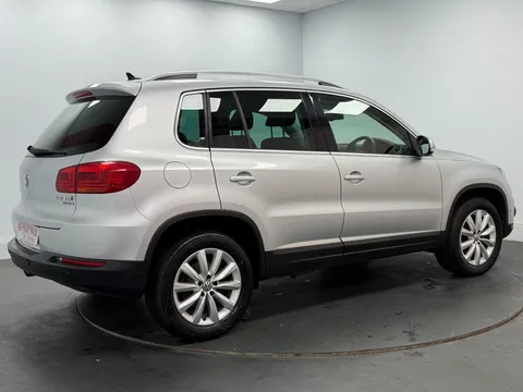 VOLKSWAGEN TIGUAN 2.0 TDi BlueMotion Tech Match 177 5dr