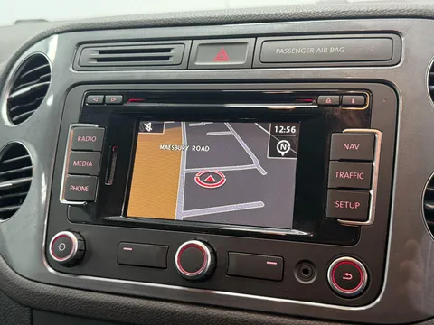 VOLKSWAGEN TIGUAN 2.0 TDi BlueMotion Tech Match 177 5dr