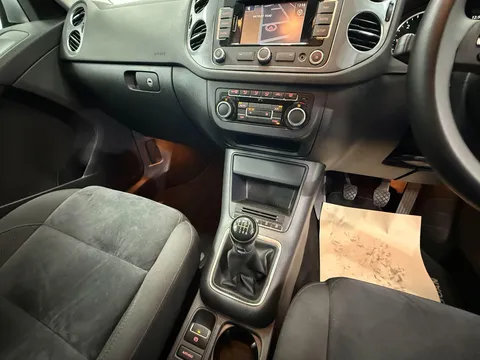 VOLKSWAGEN TIGUAN 2.0 TDi BlueMotion Tech Match 177 5dr