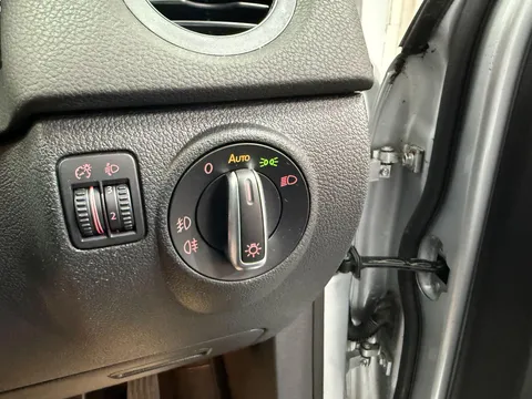 VOLKSWAGEN TIGUAN 2.0 TDi BlueMotion Tech Match 177 5dr