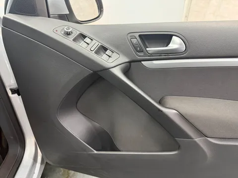 VOLKSWAGEN TIGUAN 2.0 TDi BlueMotion Tech Match 177 5dr