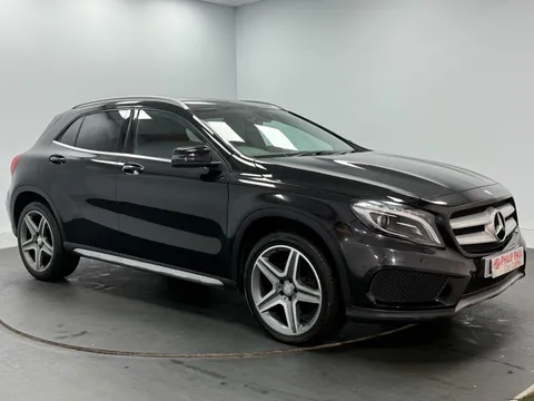 MERCEDES-BENZ GLA GLA 220d 4Matic AMG Line 5dr Auto [Premium]
