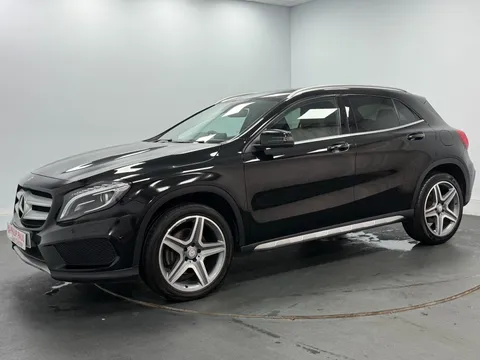 MERCEDES-BENZ GLA GLA 220d 4Matic AMG Line 5dr Auto [Premium]