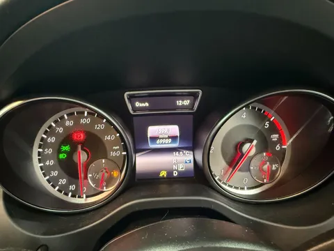 MERCEDES-BENZ GLA GLA 220d 4Matic AMG Line 5dr Auto [Premium]