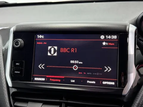 PEUGEOT 208 1.2 PureTech 110 GT Line 5dr