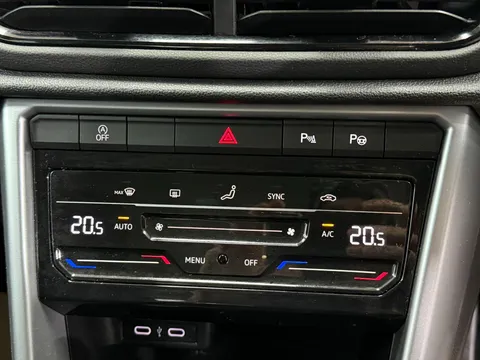 VOLKSWAGEN T-ROC 1.5 TSI Life 5dr DSG