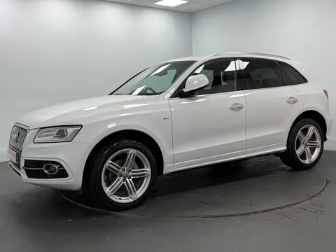 AUDI Q5 2.0 TDI [190] Quattro S Line Plus 5dr S Tronic