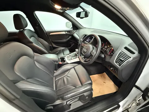 AUDI Q5 2.0 TDI [190] Quattro S Line Plus 5dr S Tronic