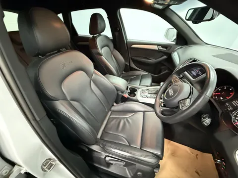 AUDI Q5 2.0 TDI [190] Quattro S Line Plus 5dr S Tronic