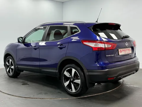 NISSAN QASHQAI 1.6 dCi N-Connecta 5dr Xtronic