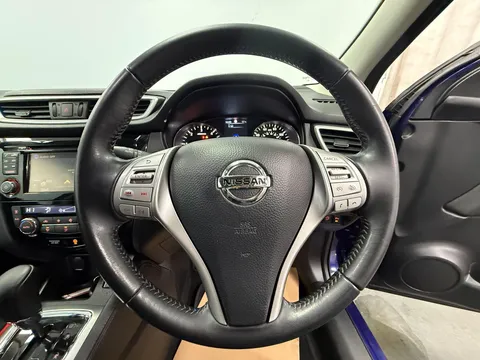 NISSAN QASHQAI 1.6 dCi N-Connecta 5dr Xtronic