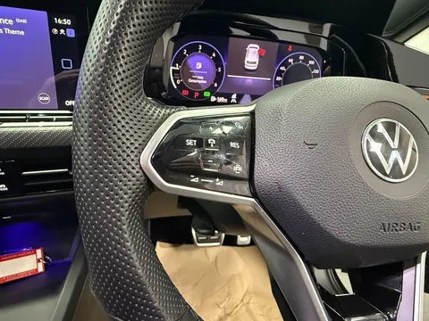 VOLKSWAGEN GOLF 2.0 TDI 150 R-Line 5dr DSG