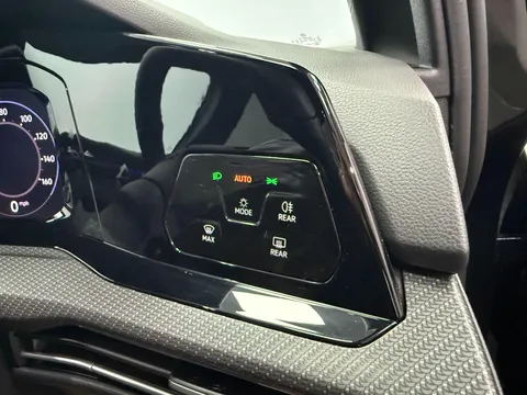 VOLKSWAGEN GOLF 2.0 TDI 150 R-Line 5dr DSG