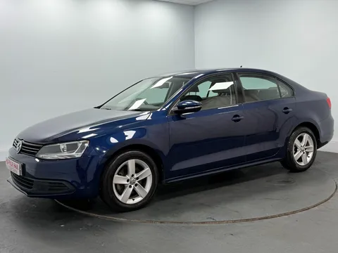VOLKSWAGEN JETTA 2.0 TDI CR 140 SE 4dr DSG