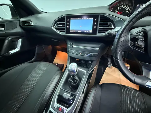 PEUGEOT 308 1.2 PureTech 130 GT Line 5dr