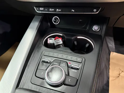 AUDI A4 2.0 TDI Ultra Sport 5dr S Tronic [Leather]