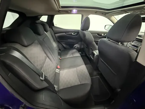 NISSAN QASHQAI 1.6 dCi N-Connecta 5dr Xtronic