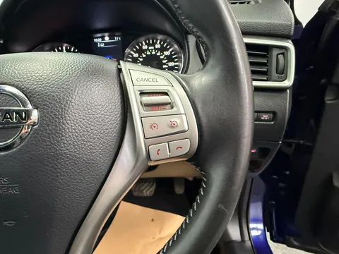 NISSAN QASHQAI 1.6 dCi N-Connecta 5dr Xtronic