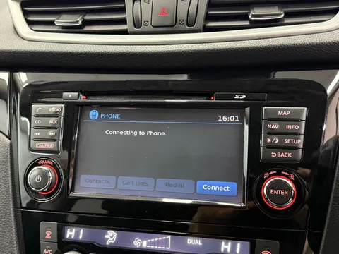 NISSAN QASHQAI 1.6 dCi N-Connecta 5dr Xtronic