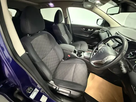 NISSAN QASHQAI 1.6 dCi N-Connecta 5dr Xtronic