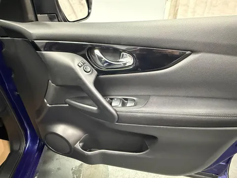 NISSAN QASHQAI 1.6 dCi N-Connecta 5dr Xtronic