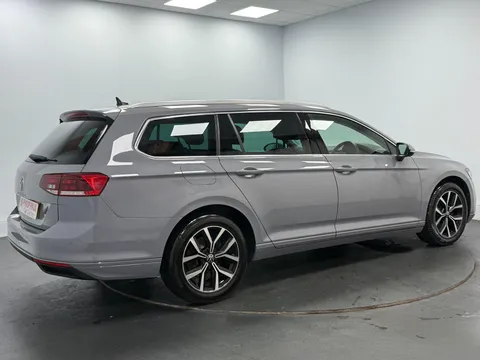 VOLKSWAGEN PASSAT 2.0 TDI 122 SEL 5dr DSG