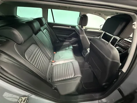 VOLKSWAGEN PASSAT 2.0 TDI 122 SEL 5dr DSG