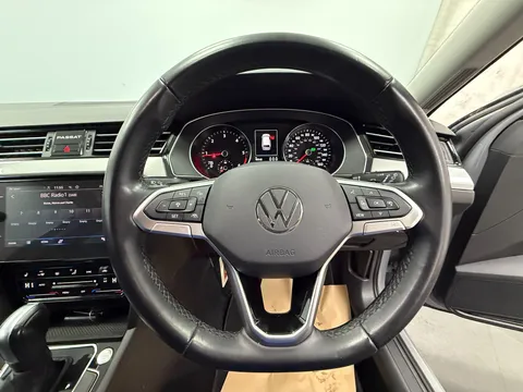 VOLKSWAGEN PASSAT 2.0 TDI 122 SEL 5dr DSG