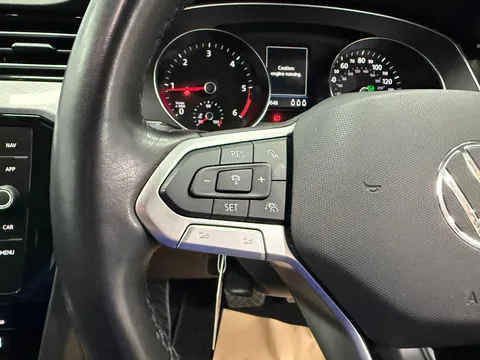 VOLKSWAGEN PASSAT 2.0 TDI 122 SEL 5dr DSG