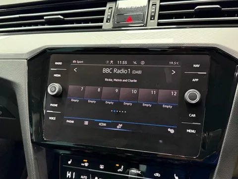 VOLKSWAGEN PASSAT 2.0 TDI 122 SEL 5dr DSG