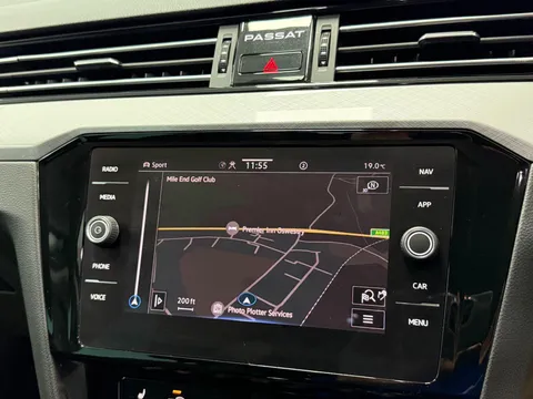 VOLKSWAGEN PASSAT 2.0 TDI 122 SEL 5dr DSG