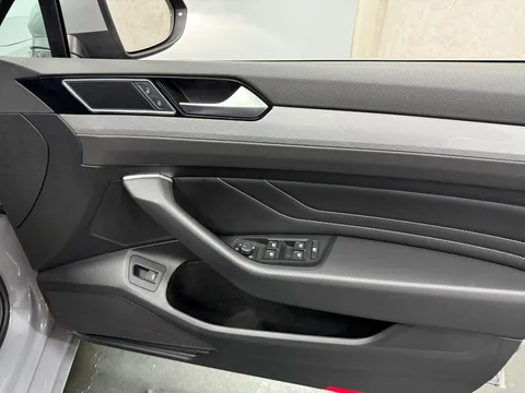 VOLKSWAGEN PASSAT 2.0 TDI 122 SEL 5dr DSG