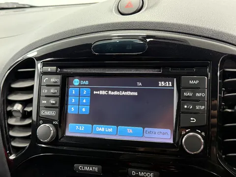 NISSAN JUKE 1.6 Acenta Premium 5dr Xtronic