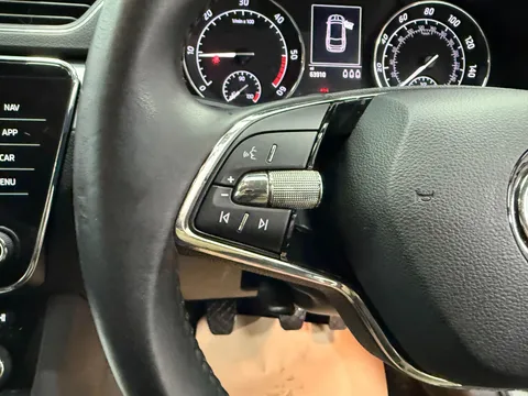 SKODA SUPERB 2.0 TDI CR SE 5dr