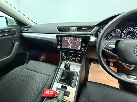 SKODA SUPERB 2.0 TDI CR SE 5dr