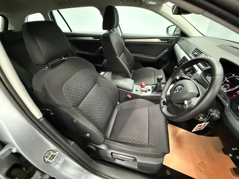 SKODA SUPERB 2.0 TDI CR SE 5dr