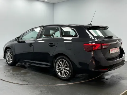 TOYOTA AVENSIS 2.0D Business Edition 5dr