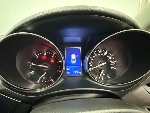 TOYOTA AVENSIS 2.0D Business Edition 5dr