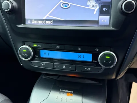 TOYOTA AVENSIS 2.0D Business Edition 5dr