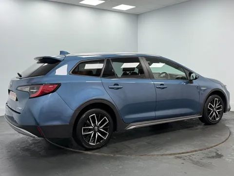 TOYOTA COROLLA 1.8 VVT-i Hybrid Trek 5dr CVT