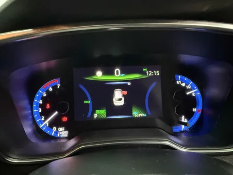 TOYOTA COROLLA 1.8 VVT-i Hybrid Trek 5dr CVT